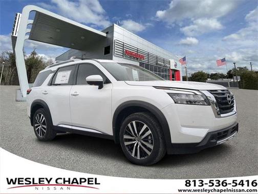2025 Nissan Pathfinder Platinum FWD