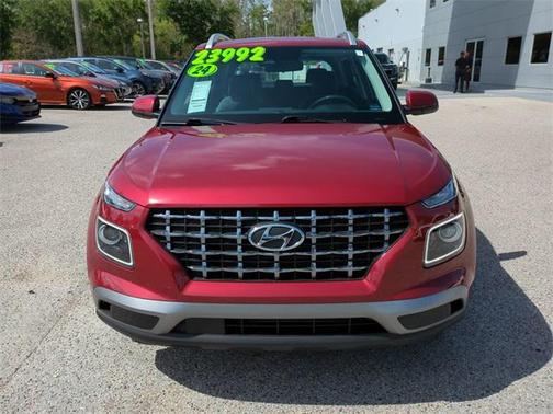 2024 Hyundai VENUE Limited