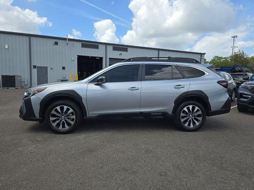 Ice Silver Metallic 2025 Subaru Outback Limited