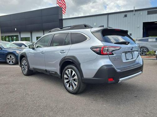 Ice Silver Metallic 2025 Subaru Outback Limited