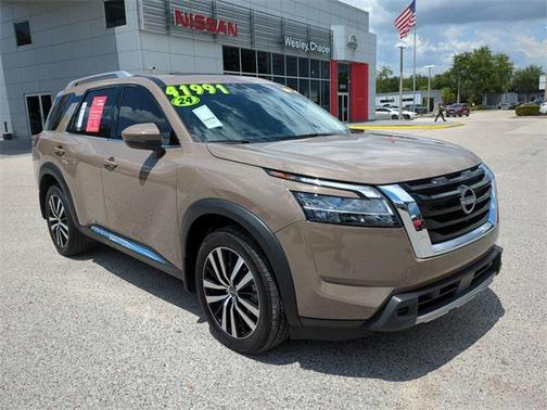 2024 Nissan Pathfinder Platinum FWD