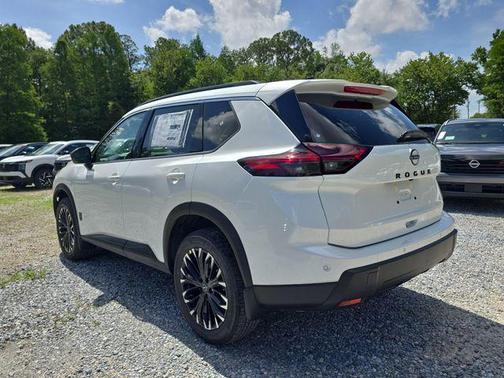 Everest White Pearl Tricoat 2026 Nissan Rogue Dark Armor
