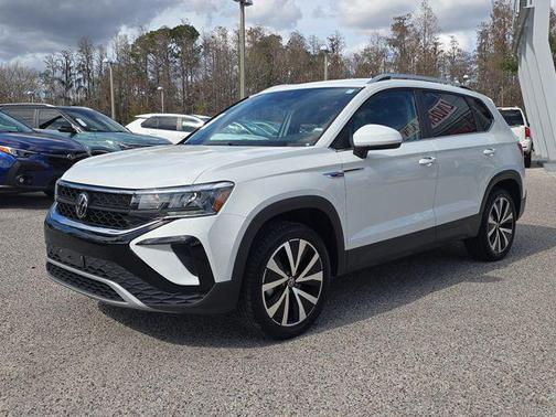 2024 Volkswagen Taos 1.5T SE