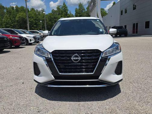 Fresh Powder 2023 Nissan Kicks SV