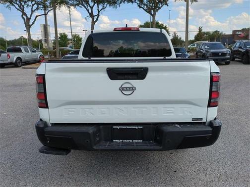 2022 Nissan Frontier S