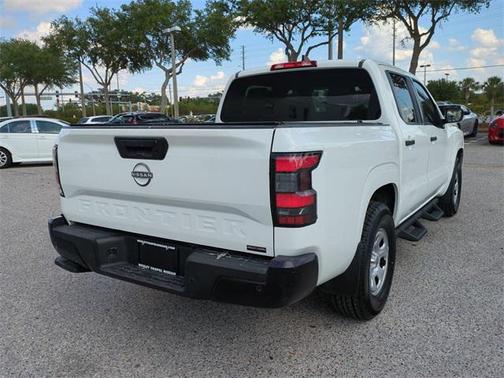 2022 Nissan Frontier S