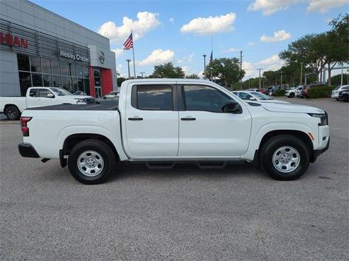 2022 Nissan Frontier S
