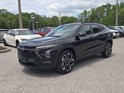 Mosaic Black Metallic 2024 Chevrolet Trax FWD 2RS