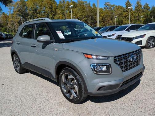 2022 Hyundai VENUE SEL