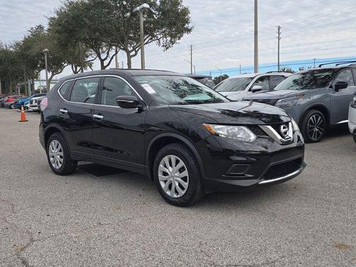 2015 Nissan Rogue S