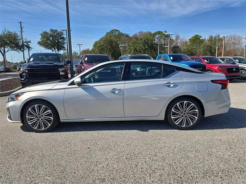 2023 Nissan Altima 2.5 SL