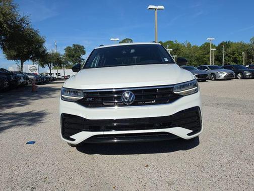 Opal White Pearl 2024 Volkswagen Tiguan 2.0T SE R-Line Black 4MOTION