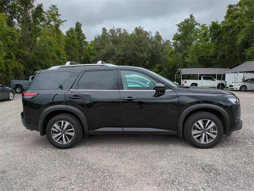 2024 Nissan Pathfinder SL FWD