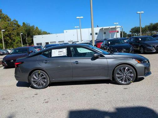 2025 Nissan Altima 2.5 SL