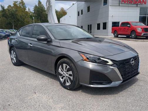 2025 Nissan Altima S FWD