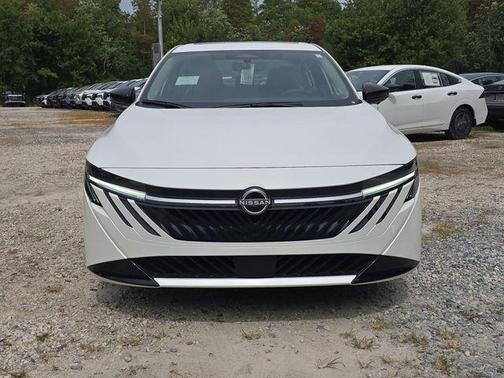 Aspen White Tricoat 2026 Nissan Sentra SL