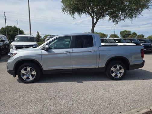 Modern Steel Metallic 2025 Honda Ridgeline RTL