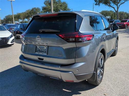 2024 Nissan Rogue SL