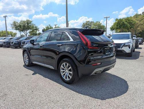 Stellar Black Metallic 2021 Cadillac XT4 Premium Luxury