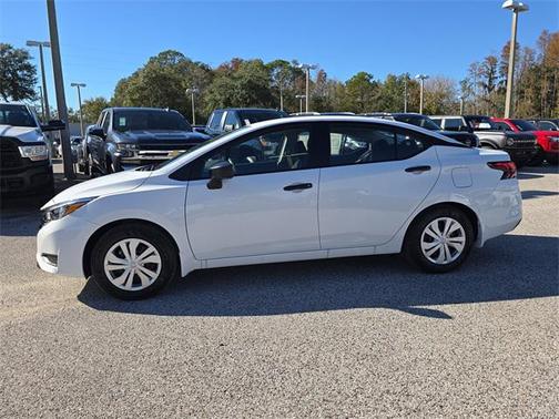 2025 Nissan Versa 1.6 S