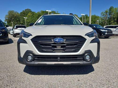 Crystal White Pearl 2025 Subaru Outback Onyx Edition