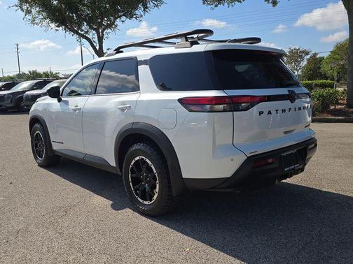 Everest White Pearl Tricoat 2026 Nissan Pathfinder Rock Creek