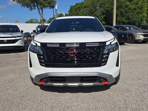 Everest White Pearl Tricoat 2026 Nissan Pathfinder Rock Creek