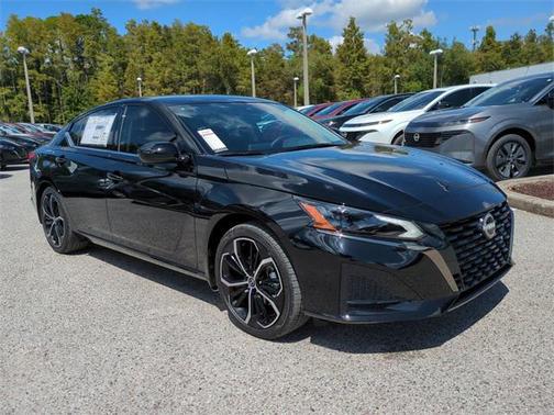 2025 Nissan Altima SR FWD