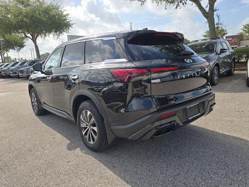 Mineral Black 2023 INFINITI QX60 Pure
