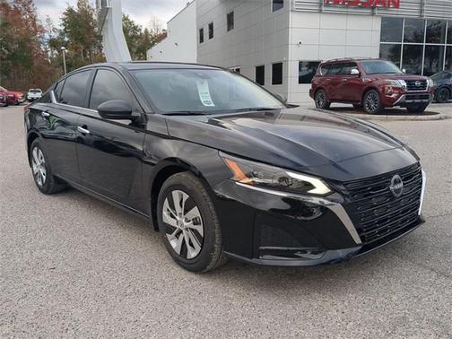 2025 Nissan Altima S FWD