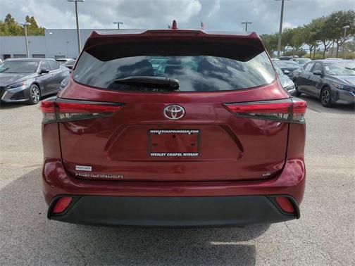 2021 Toyota Highlander LE