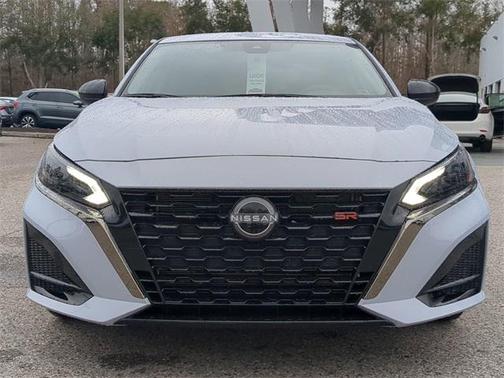 2025 Nissan Altima SR FWD