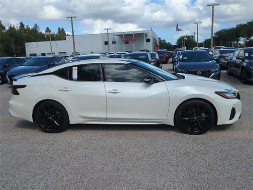 2022 Nissan Maxima SR Xtronic CVT
