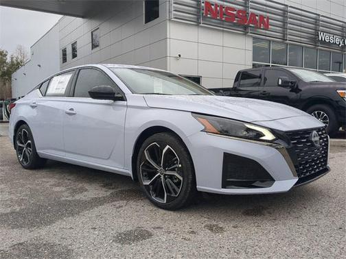 2025 Nissan Altima SR FWD