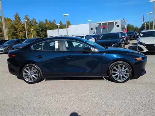 2025 Mazda Mazda3 FWD w/Preferred Package