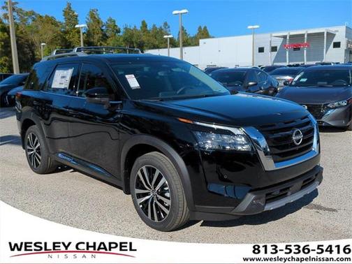 2025 Nissan Pathfinder Platinum FWD