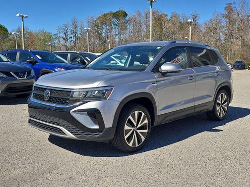 2024 Volkswagen Taos 1.5T SE