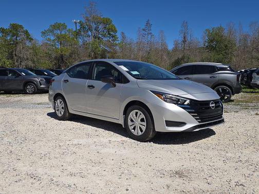 Brilliant Silver Metallic 2025 Nissan Versa 1.6 S