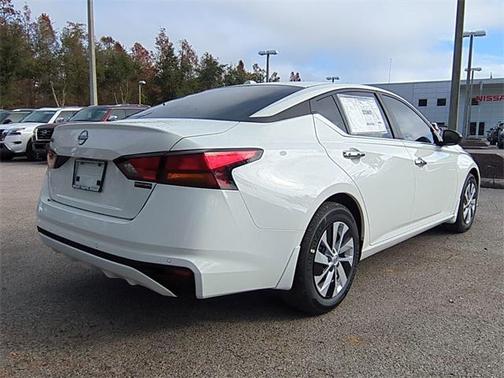 2025 Nissan Altima S FWD
