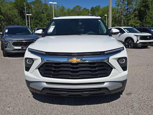 Summit White 2025 Chevrolet Trailblazer LT