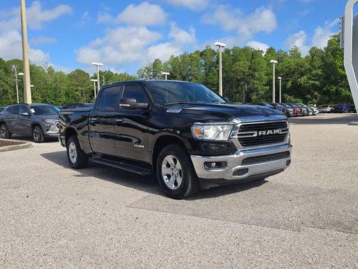 Diamond Black Crystal Pearlcoat 2020 RAM 1500 Big Horn/Lone Star