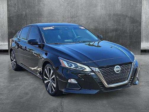 2020 Nissan Altima SR FWD