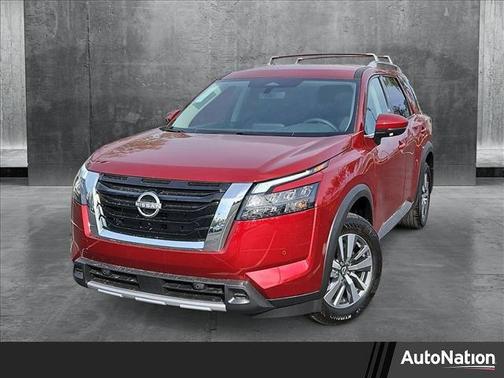 2025 Nissan Pathfinder SL FWD