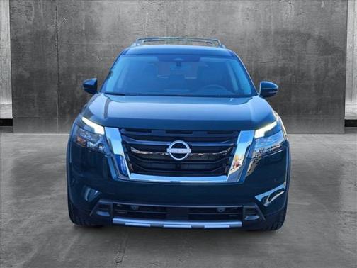 2025 Nissan Pathfinder SL FWD