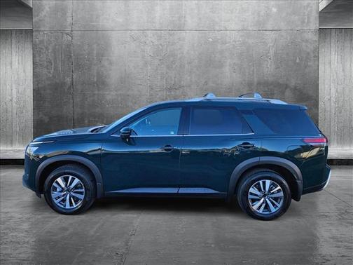 2025 Nissan Pathfinder SL FWD