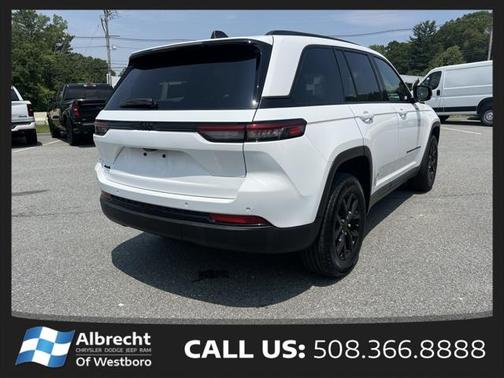 2024 Jeep Grand Cherokee Altitude