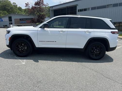 2024 Jeep Grand Cherokee Altitude