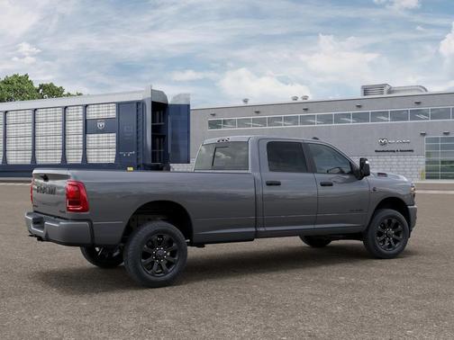 Ceramic Gray Clearcoat 2026 RAM 3500 Big Horn Crew Cab 4x4 8' Box
