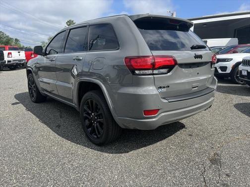 2022 Jeep Grand Cherokee Laredo