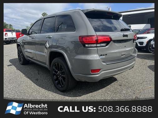 2022 Jeep Grand Cherokee Laredo